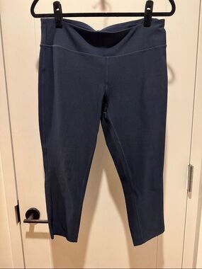 Mondetta Navy Blue Capri Leggings